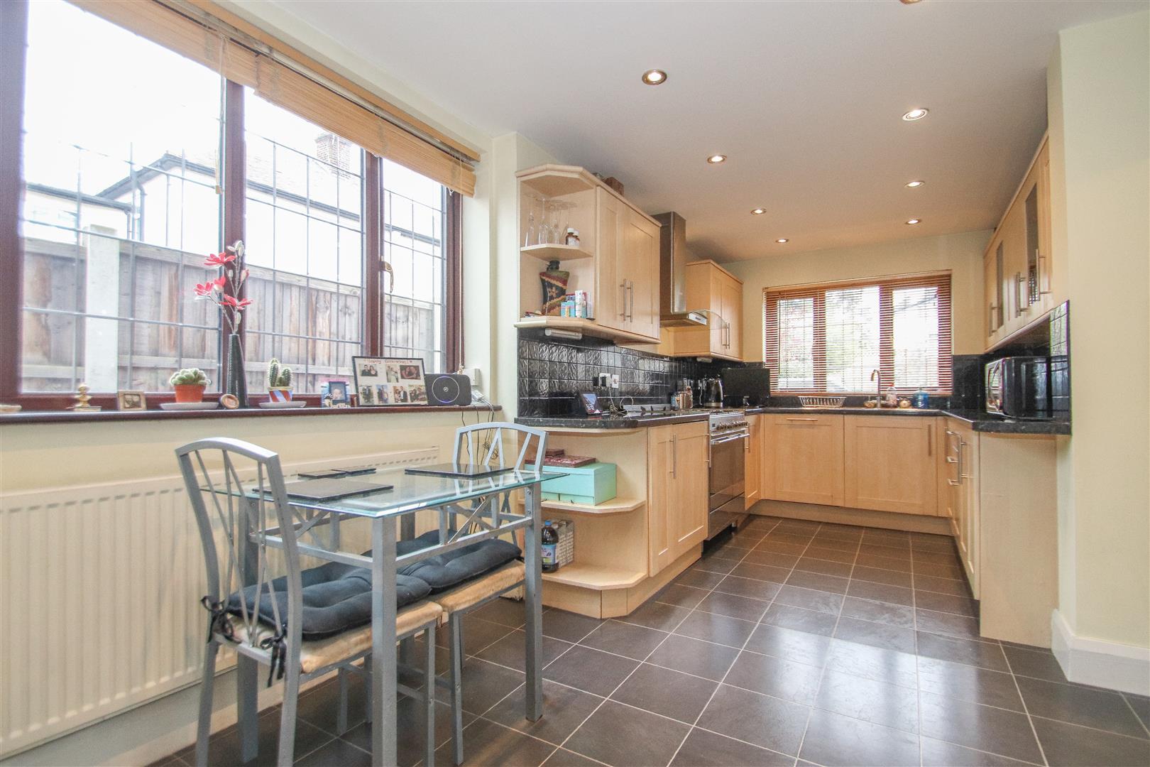 Appointmoor The Ridgeway, Chalkwell